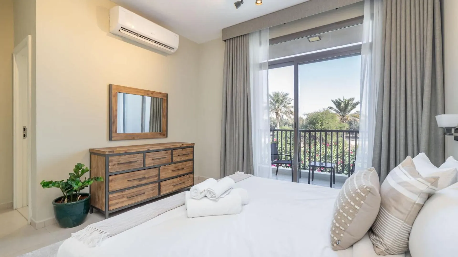 Elegant Villa Escape Perfect For Families Dubai United Arab Emirates