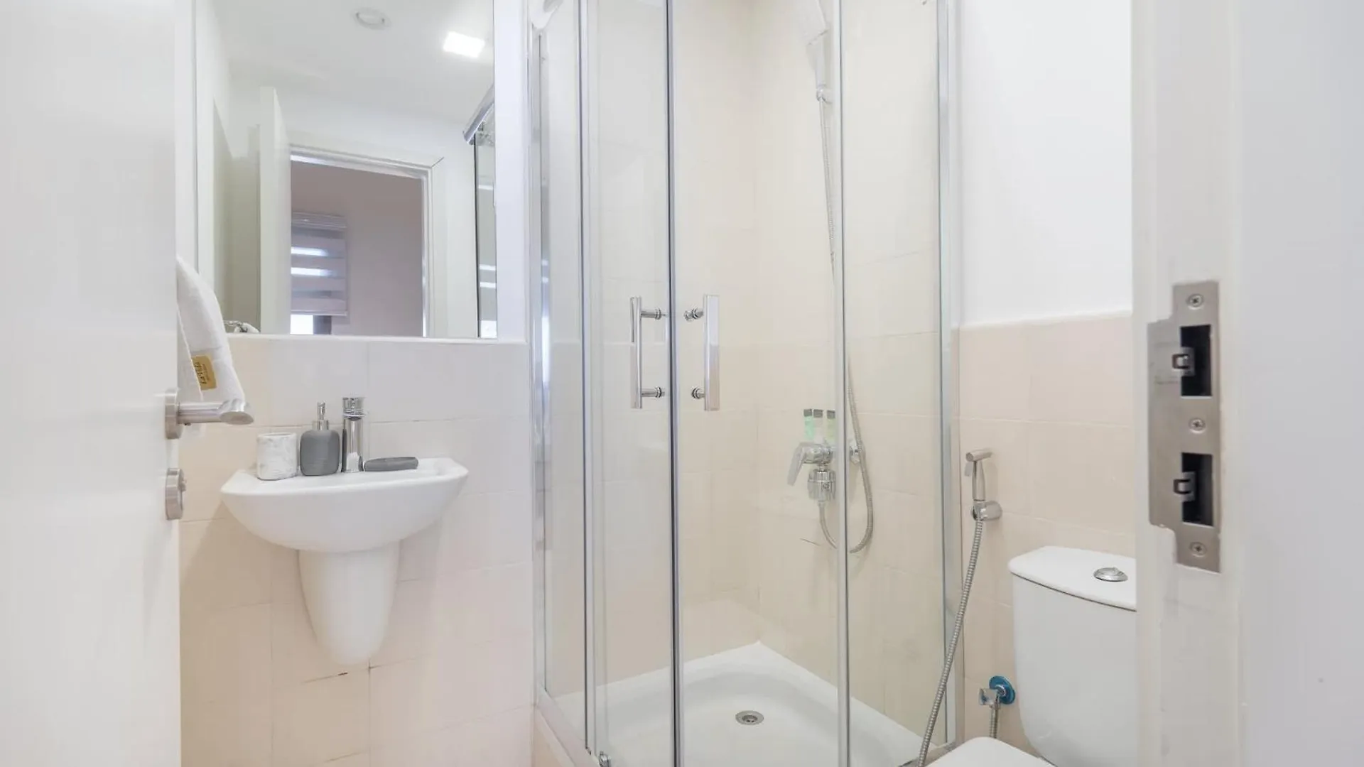 Elegant Villa Escape Perfect For Families Dubai United Arab Emirates